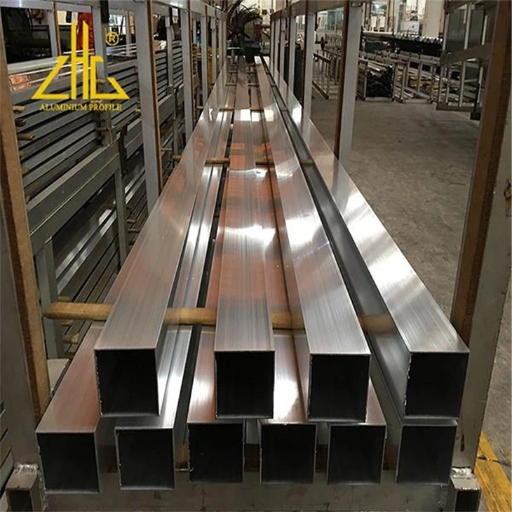 Tubs quadrats d'alumini